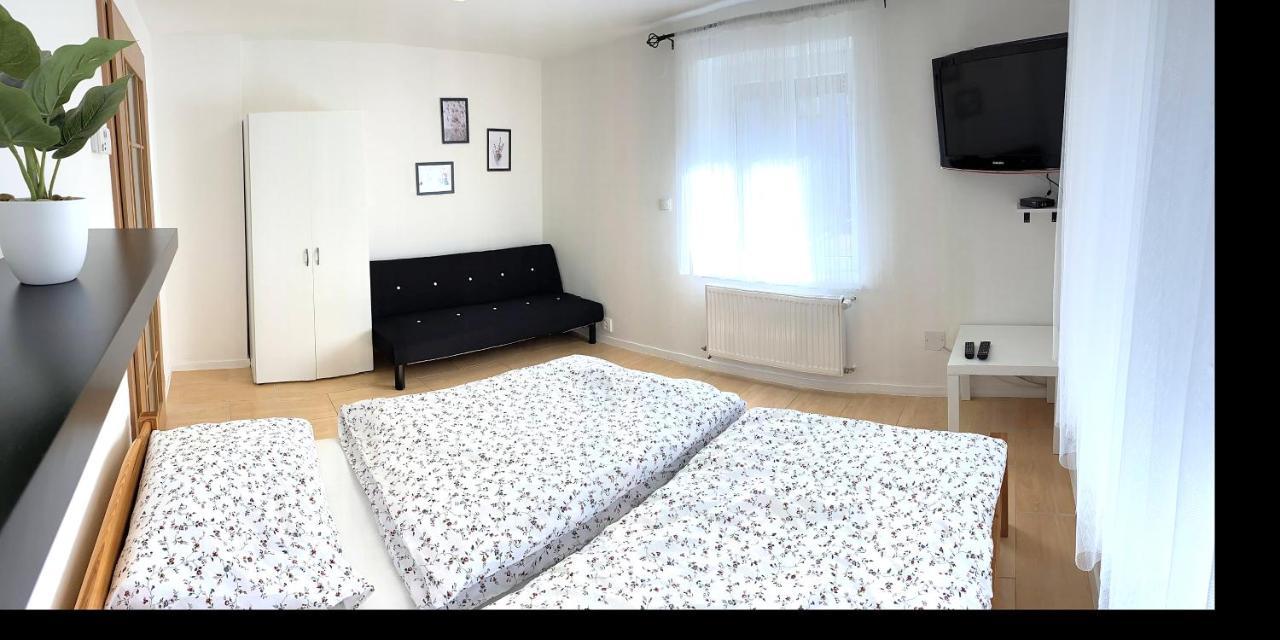 Plne Vybaveny Apartman Na Upati Jizerskych Hor Reichenberg Exterior foto